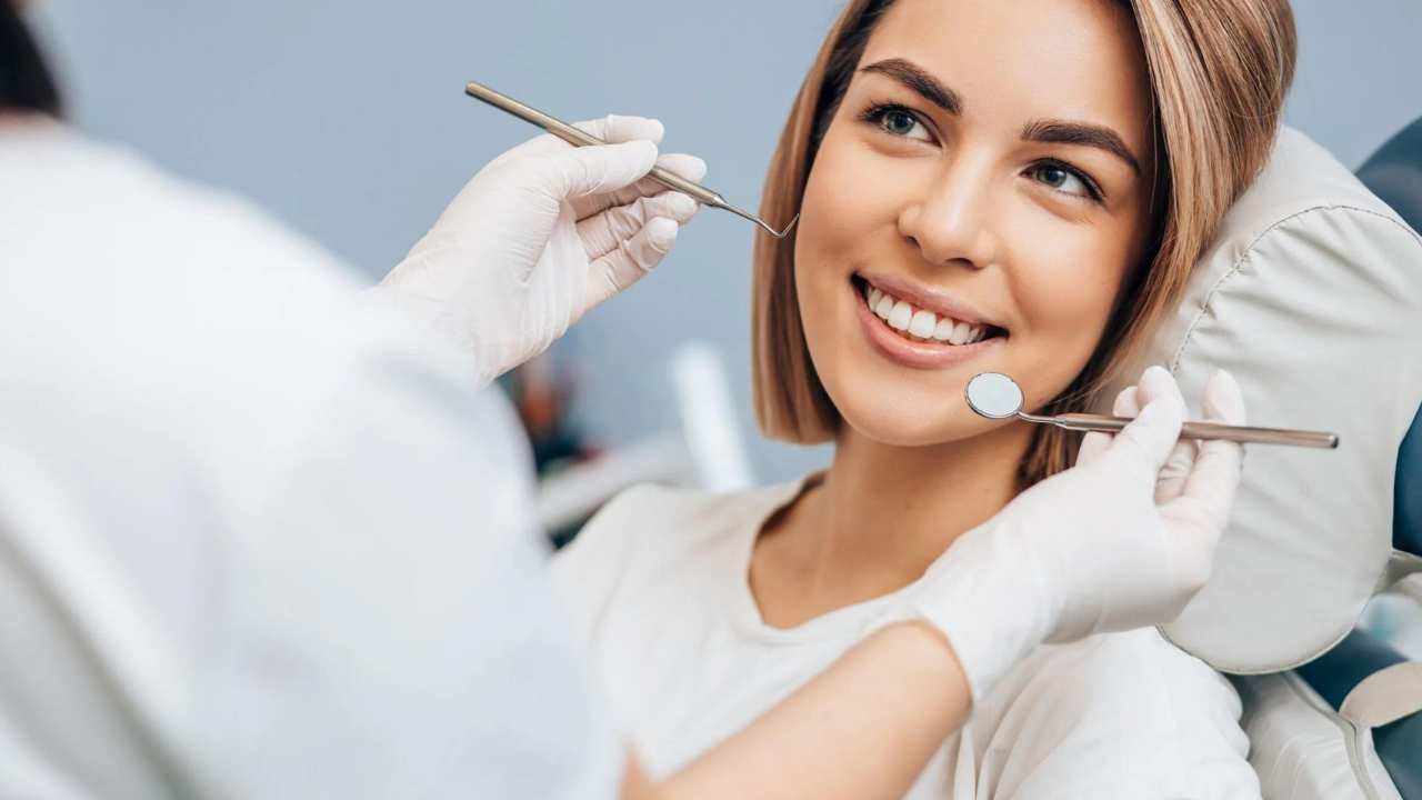 Choosing the Right Dental Implant Specialist: What to Look For